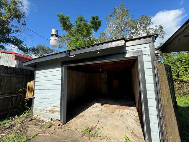 7625 Pointer Street, Houston, TX 77016