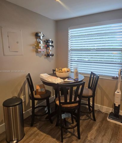 1100 Colony Point Cir 421, Pembroke Pines, FL 33026