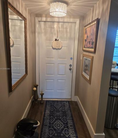 1100 Colony Point Cir 421, Pembroke Pines, FL 33026