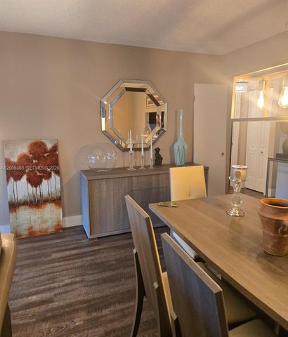 1100 Colony Point Cir 421, Pembroke Pines, FL 33026