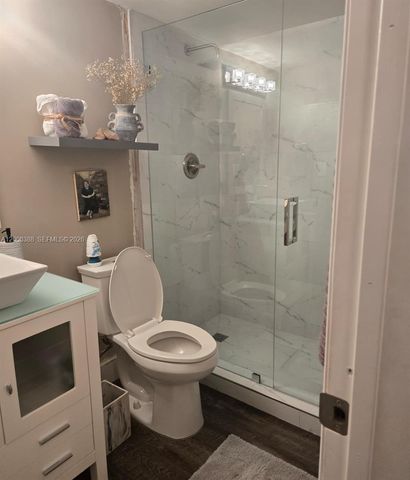 1100 Colony Point Cir 421, Pembroke Pines, FL 33026