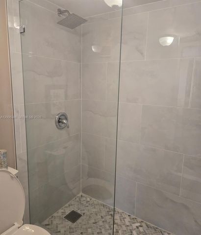 1100 Colony Point Cir 421, Pembroke Pines, FL 33026