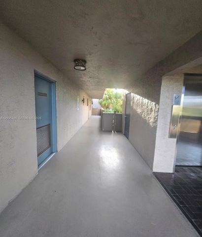 1100 Colony Point Cir 421, Pembroke Pines, FL 33026
