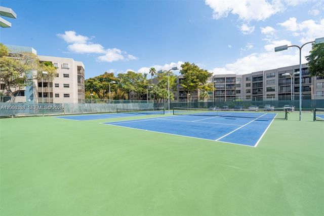 1100 Colony Point Cir 421, Pembroke Pines, FL 33026