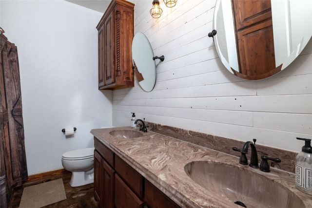 891 County Road 3592, Paradise, TX 76073