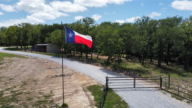 891 County Road 3592, Paradise, TX 76073