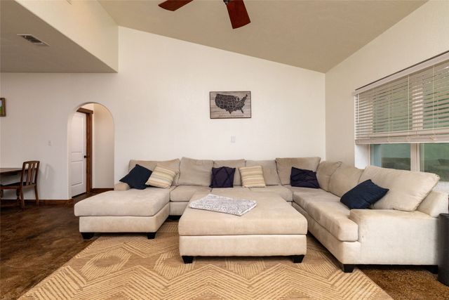 891 County Road 3592, Paradise, TX 76073