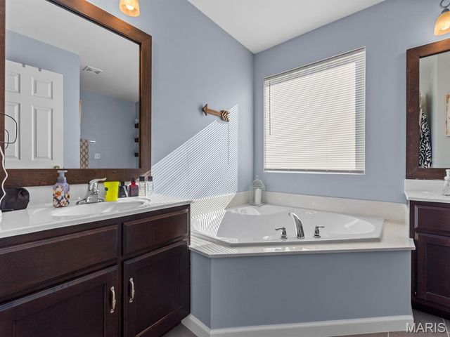 4026 Amberleigh Parkway, Imperial, MO 63052