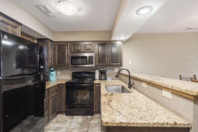 429 E Chinquapin Circle 504, Indian Point, MO 65616