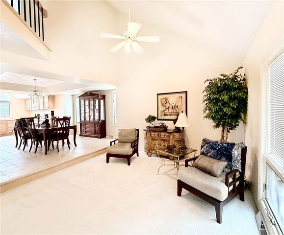 139 St Thomas Dr, Patterson Twp, PA 15010