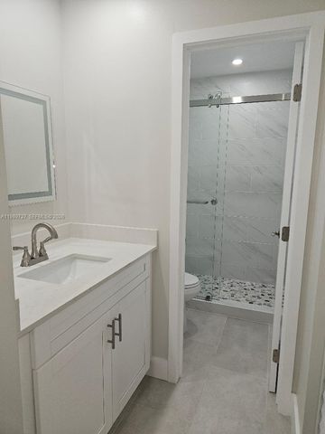 9716 Hammocks Blvd 201, Miami, FL 33196