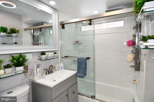 6819 LAVANT DR, Springfield, VA 22152