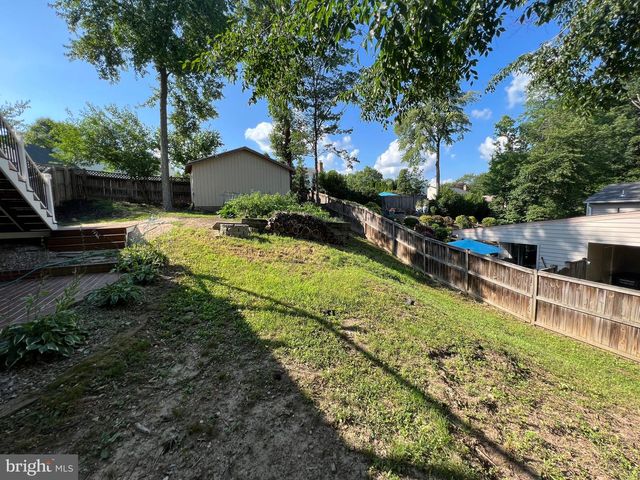 6819 LAVANT DR, Springfield, VA 22152