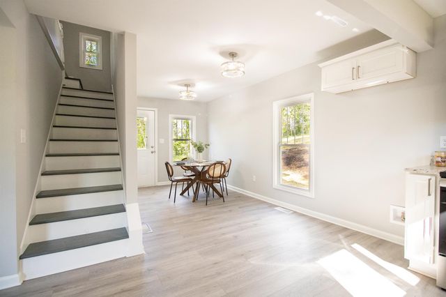 1421 ASHBY ST, Staunton, VA 24401