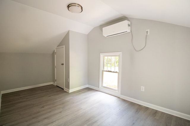 1421 ASHBY ST, Staunton, VA 24401
