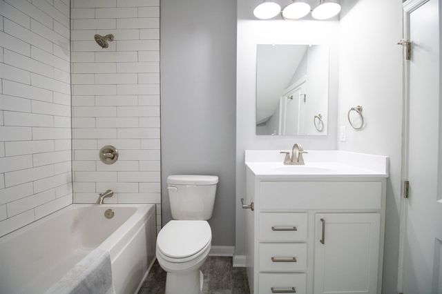 1421 ASHBY ST, Staunton, VA 24401
