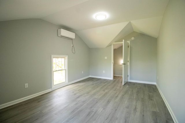 1421 ASHBY ST, Staunton, VA 24401