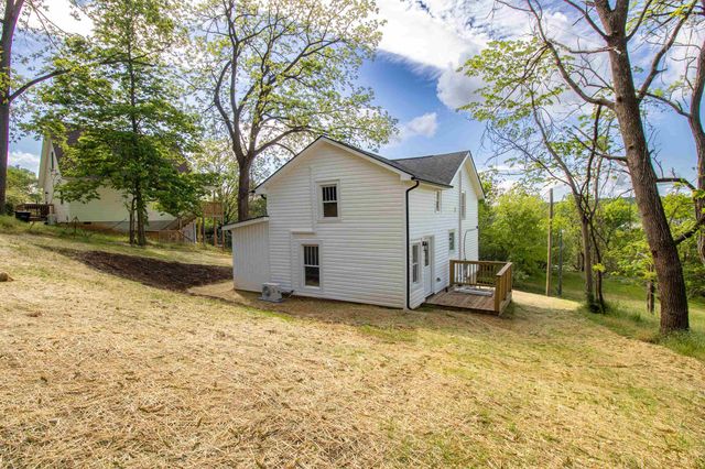 1421 ASHBY ST, Staunton, VA 24401