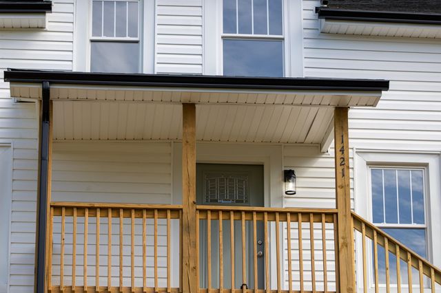 1421 ASHBY ST, Staunton, VA 24401