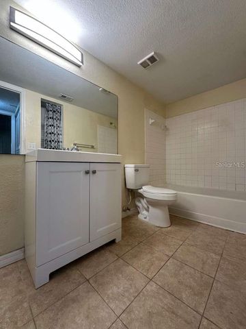 4540 COMMANDER DRIVE 2214, Orlando, FL 32822