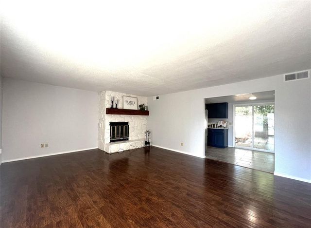 421 Dauphin Avenue, Edmond, OK 73034