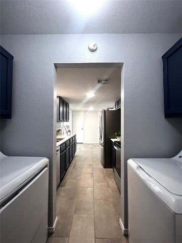 421 Dauphin Avenue, Edmond, OK 73034