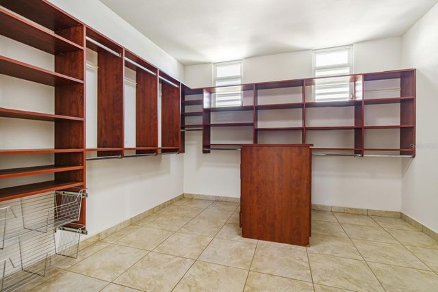 740 MAR DE BENGAL 740, Dorado, PR 00646