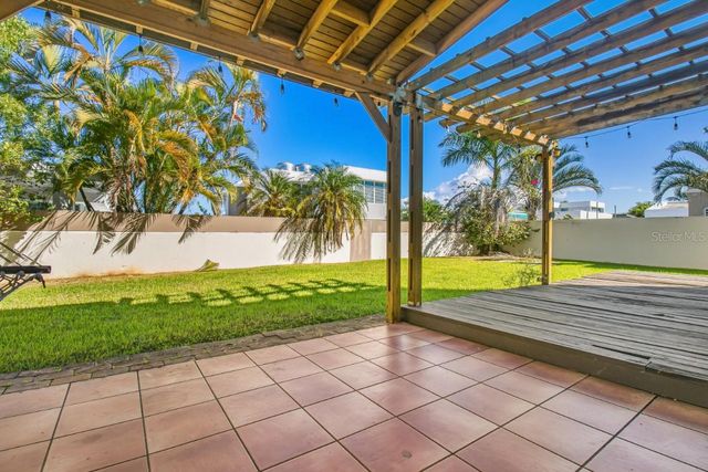 740 MAR DE BENGAL 740, Dorado, PR 00646