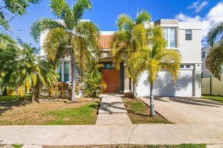 740 MAR DE BENGAL 740, Dorado, PR 00646