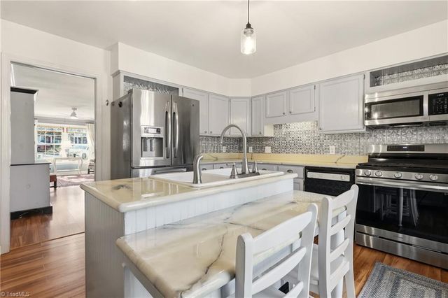 3 Brownstone Lane, Greensboro, NC 27410