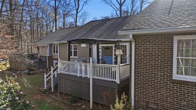 3 Brownstone Lane, Greensboro, NC 27410