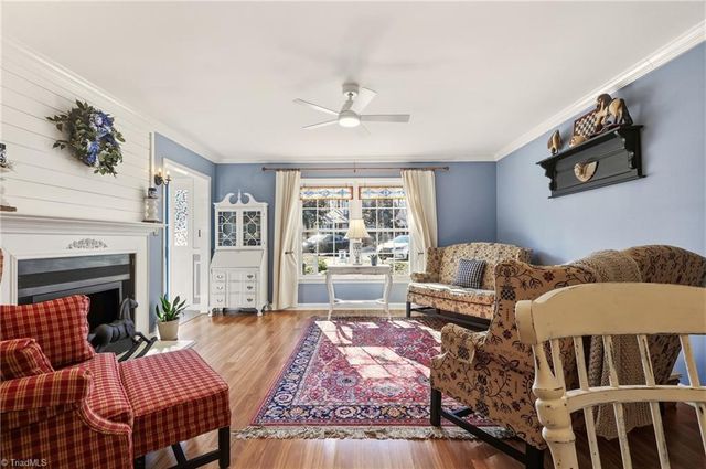 3 Brownstone Lane, Greensboro, NC 27410