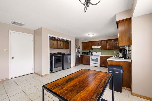 3528 S Westwood Avenue, Springfield, MO 65807