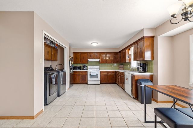 3528 S Westwood Avenue, Springfield, MO 65807