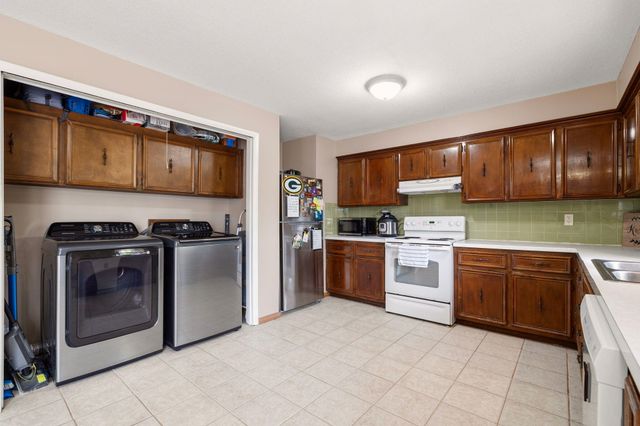 3528 S Westwood Avenue, Springfield, MO 65807