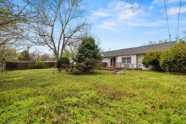 3528 S Westwood Avenue, Springfield, MO 65807