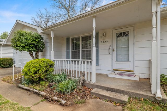 3528 S Westwood Avenue, Springfield, MO 65807