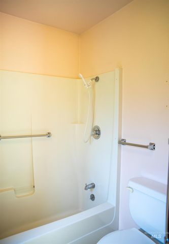 121 Valley View Ln, Kamiah, ID 83536