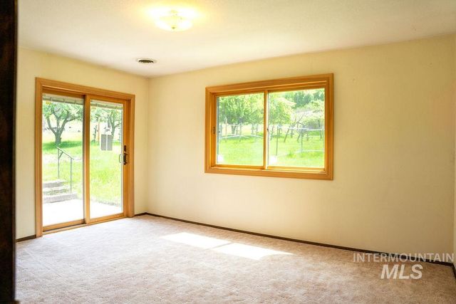 121 Valley View Ln, Kamiah, ID 83536