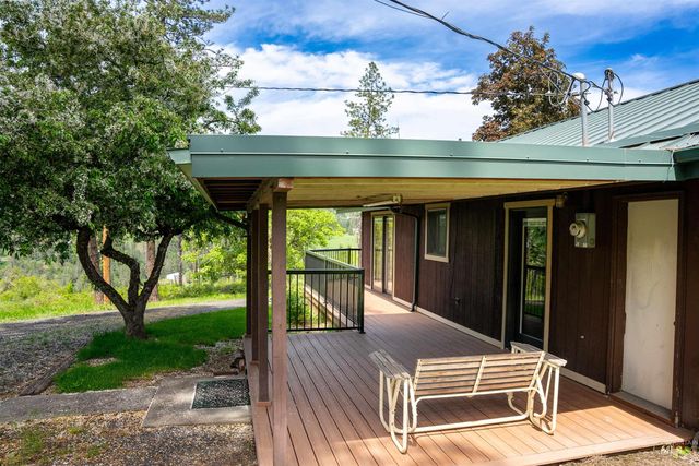 121 Valley View Ln, Kamiah, ID 83536