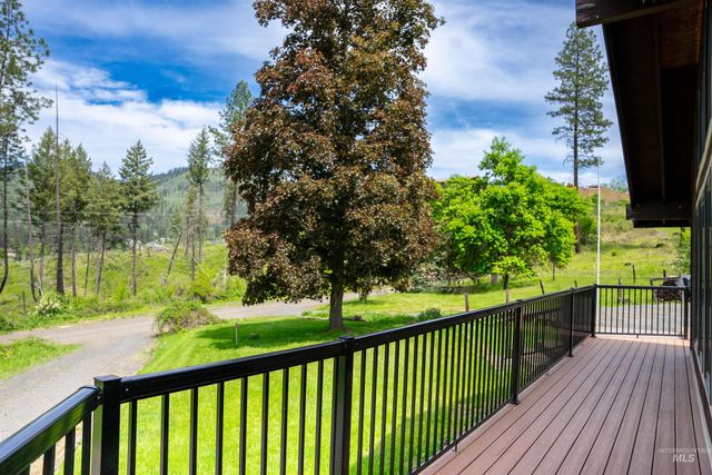 121 Valley View Ln, Kamiah, ID 83536