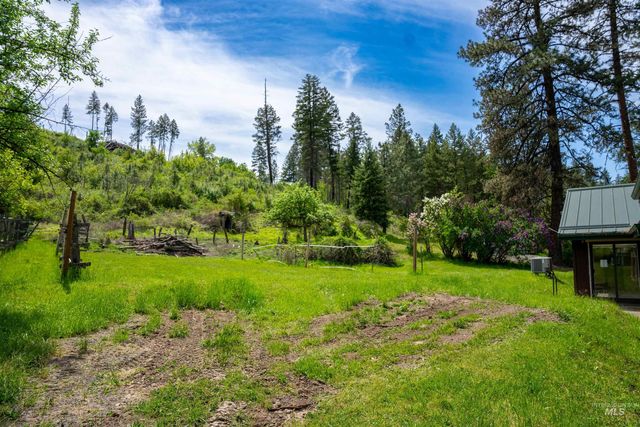 121 Valley View Ln, Kamiah, ID 83536