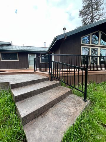 121 Valley View Ln, Kamiah, ID 83536