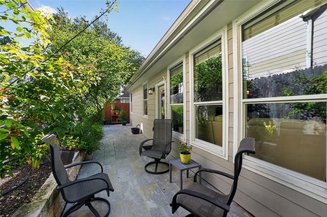 2713 Kinney Oaks CT, Austin, TX 78704