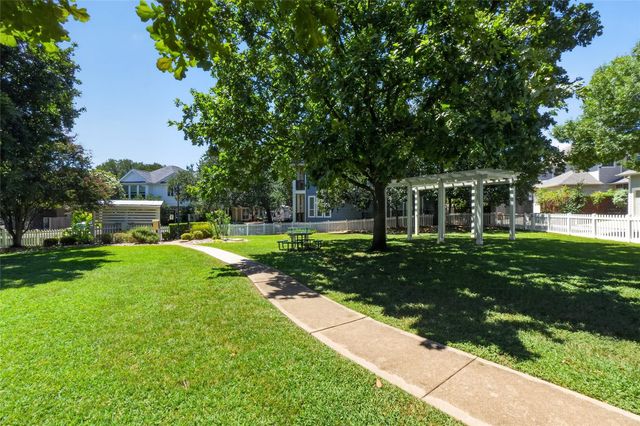 2713 Kinney Oaks CT, Austin, TX 78704