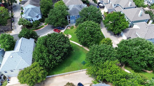 2713 Kinney Oaks CT, Austin, TX 78704