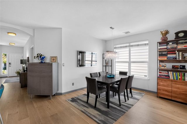 2713 Kinney Oaks CT, Austin, TX 78704