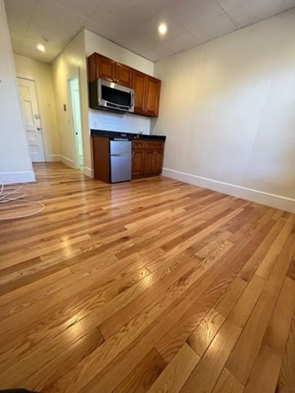 868 Beacon 8, Boston, MA 02215