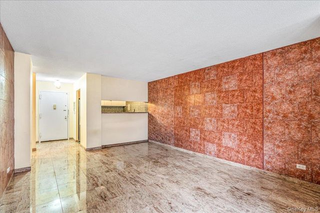 138-35 Elder Avenue 5B, Flushing, NY 11355