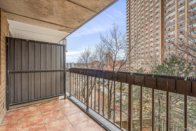 138-35 Elder Avenue 5B, Flushing, NY 11355